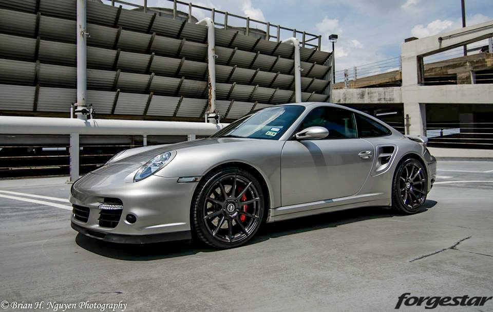 Porsche-997-997tt-Silver-Forgestar-CF10-Gloss-Graphite_19x85-19x12-img001