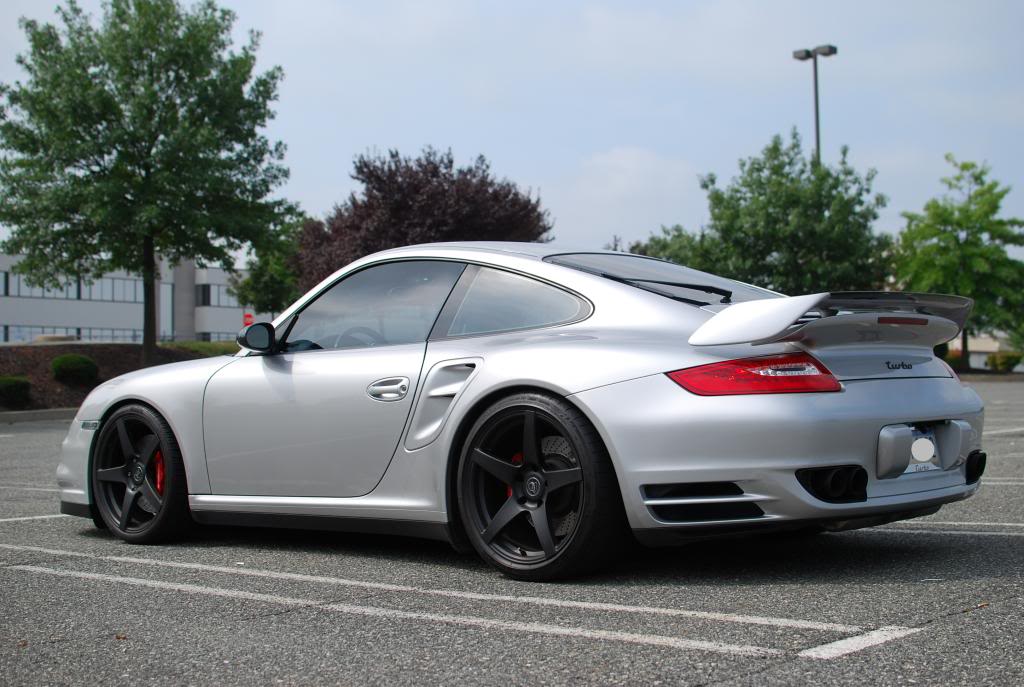 Porsche_997_Turbo_silver_Forgestar_CF5_MatteBlack_img001