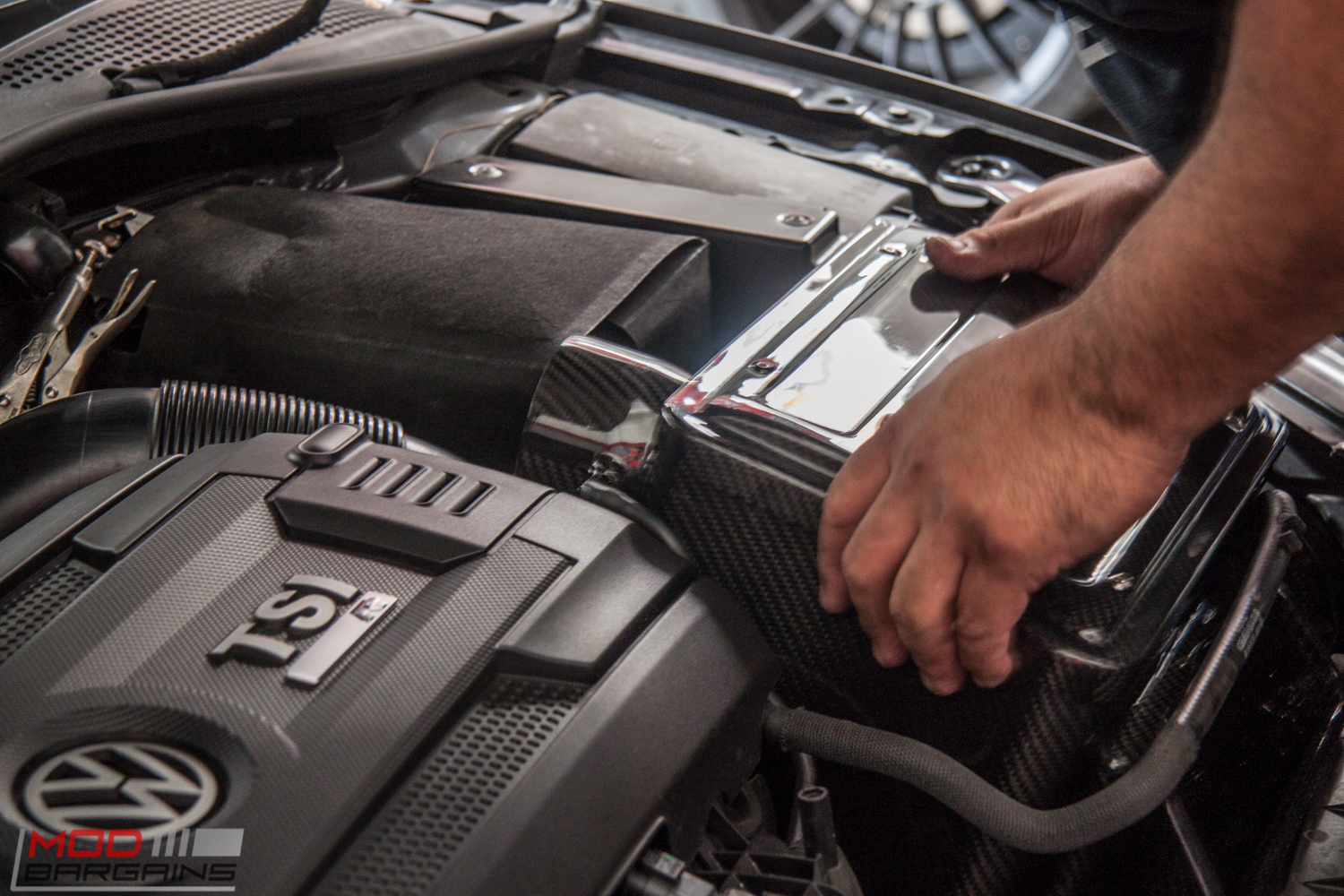 vw-golf-gti-r-mk-7-awe-tuning-ccb-intake-awe-quad-exhaust-1