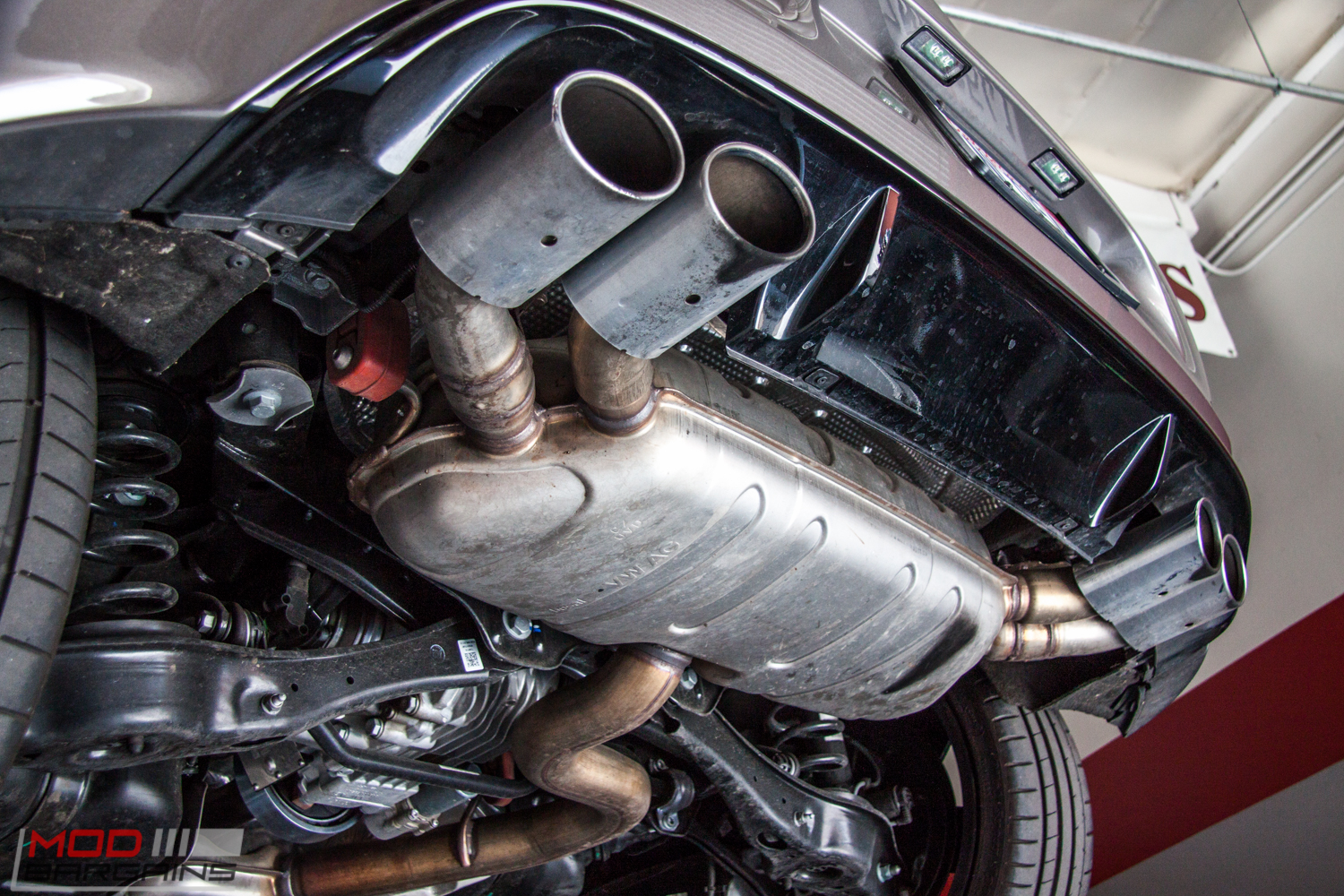 vw-golf-gti-r-mk-7-awe-tuning-ccb-intake-awe-quad-exhaust-12