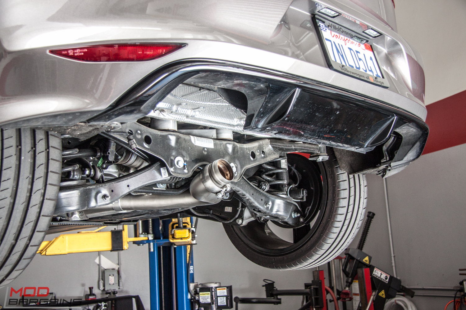 vw-golf-gti-r-mk-7-awe-tuning-ccb-intake-awe-quad-exhaust-15