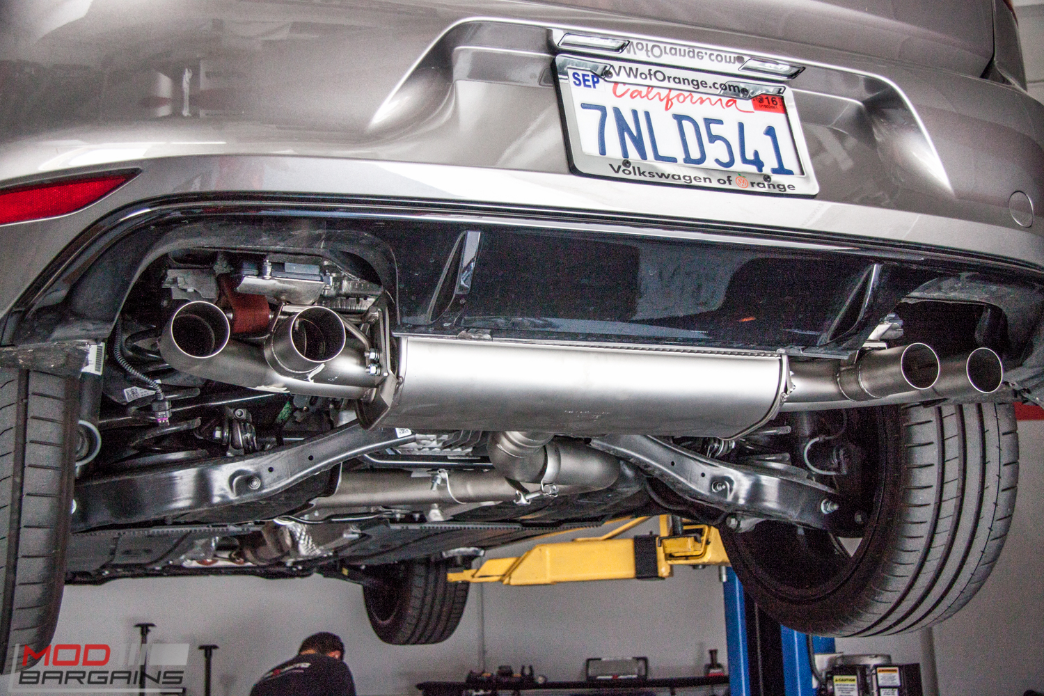 vw-golf-gti-r-mk-7-awe-tuning-ccb-intake-awe-quad-exhaust-17