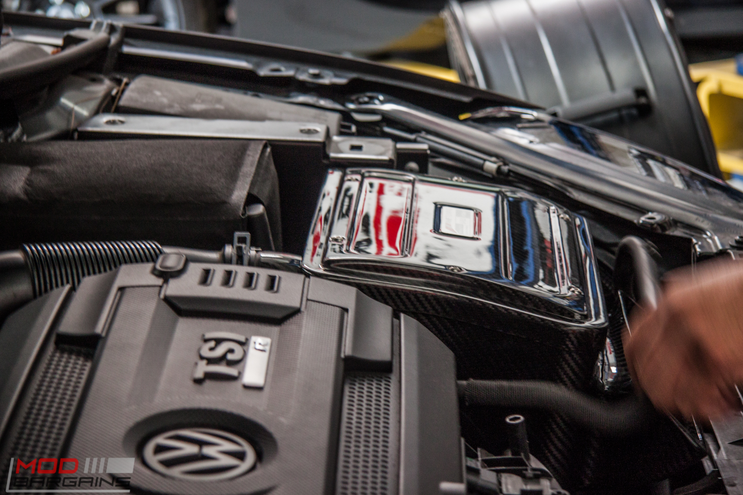 vw-golf-gti-r-mk-7-awe-tuning-ccb-intake-awe-quad-exhaust-4