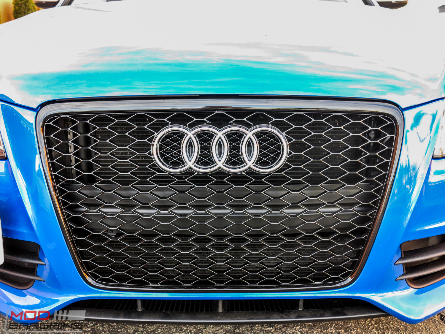 Front Grille For 2009-12 Audi A4/S4 [B8] RS4 Style - Black Mesh Honeycomb