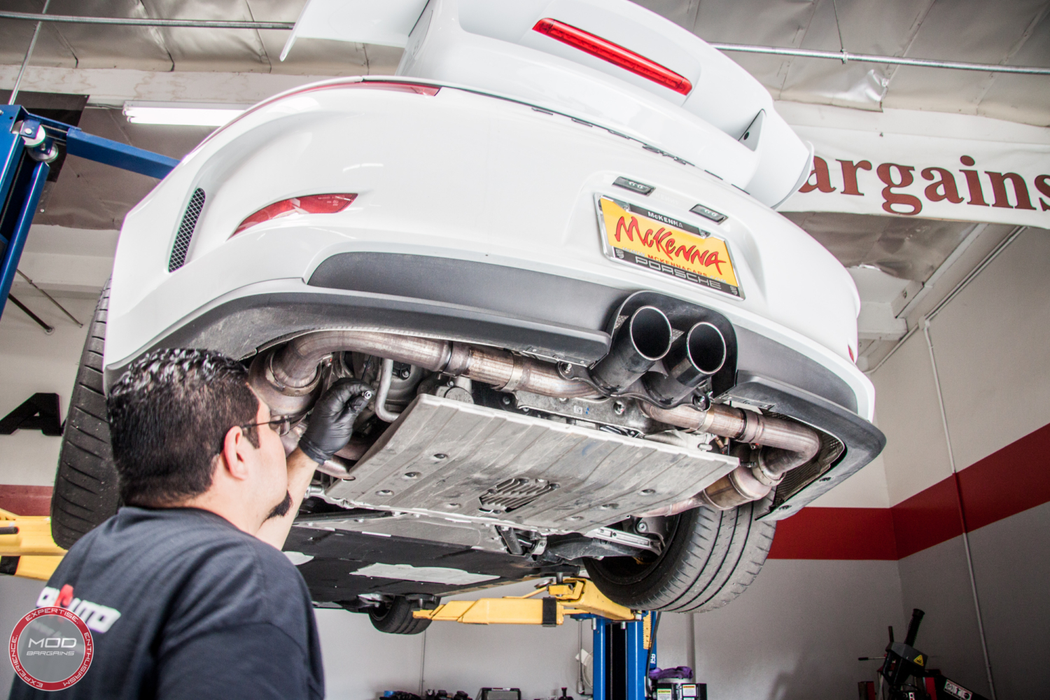 Porsche_911_GT3_991_Sharkwerkz_exh-11