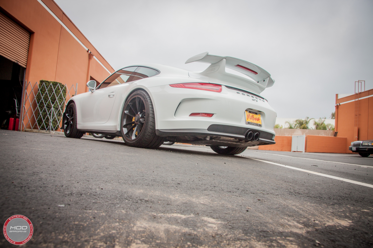 Porsche_911_GT3_991_Sharkwerkz_exh-4