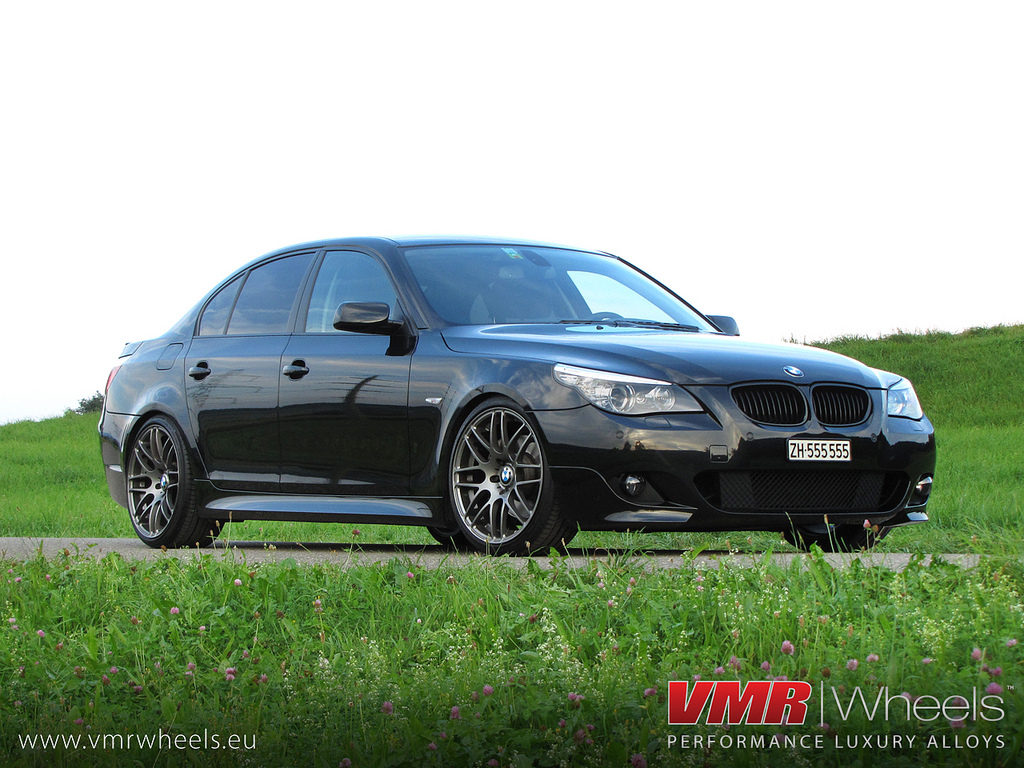 VMR_V718_HSL_on_E60_sedan-black1