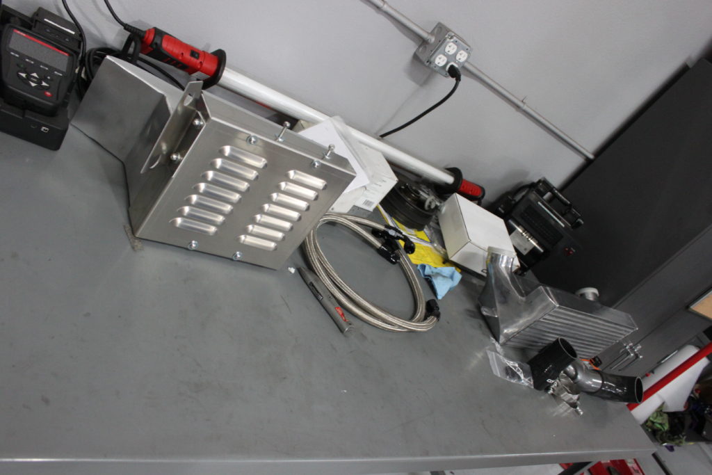 BMW_E82_135i_Evolution_Racewerks_Oil_Cooler (7)