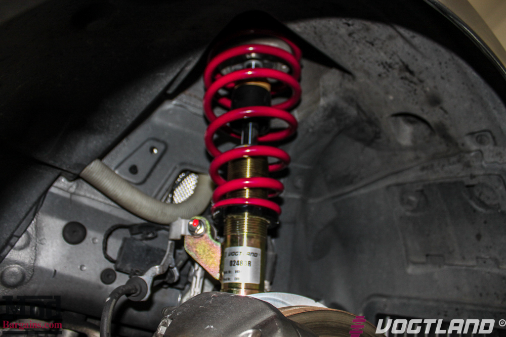 BMW_E82_135i_Ivan_Vogtland_Coilovers_VMR_V701-white-4