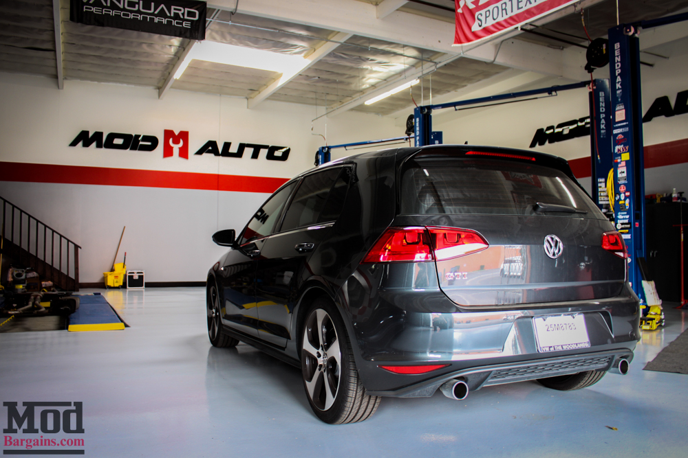 VMR_Wheels_V810_on_MK7_VW_Golf_GTI_img-3