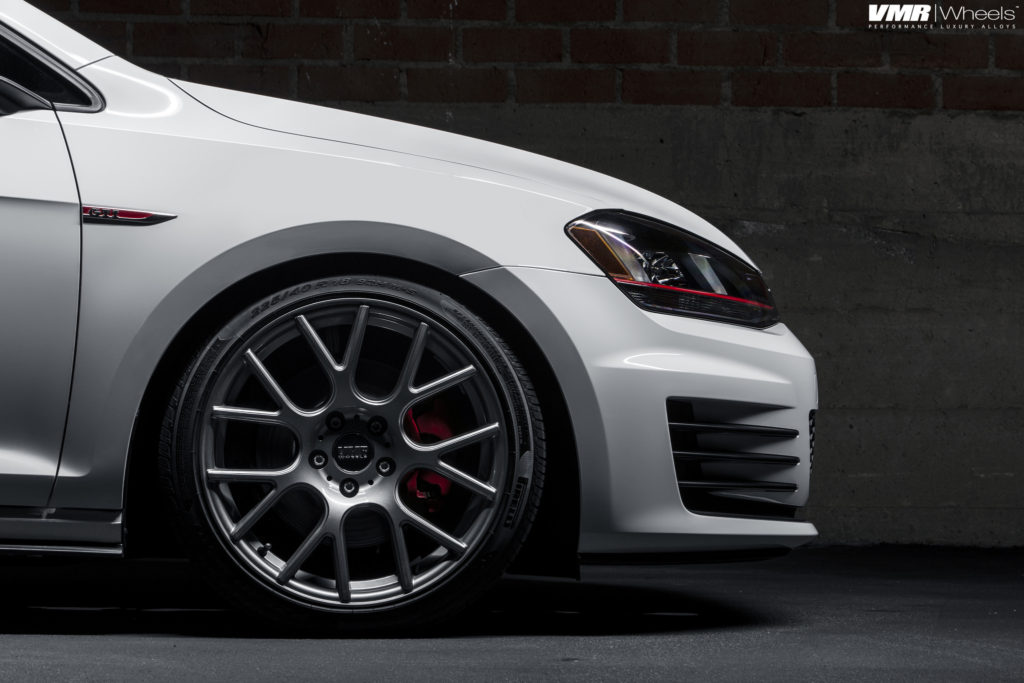 VW MK7 GTI White - VMR FlowForm V810 Gunmetal 18x85et45-img (4)