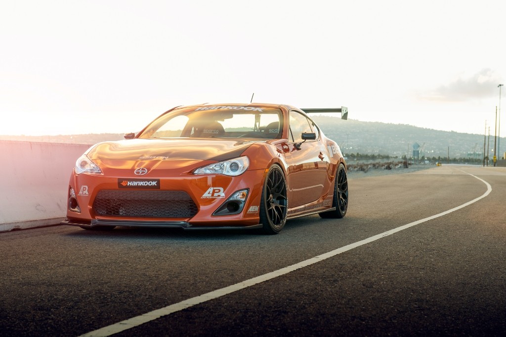 avant_garde_M310_18x8_18x9_matteblack_Scion-FR-S-orange-Img001
