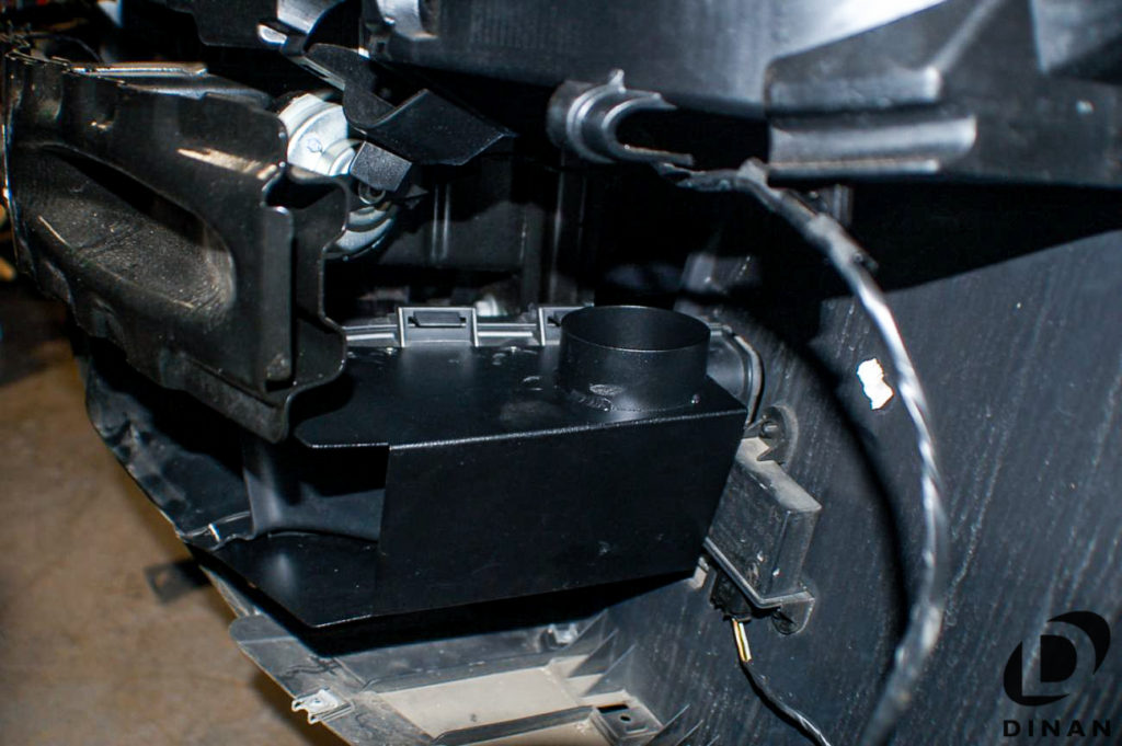 BMW_E90_325i_328i_330i_Ram_Air_Intake_img002