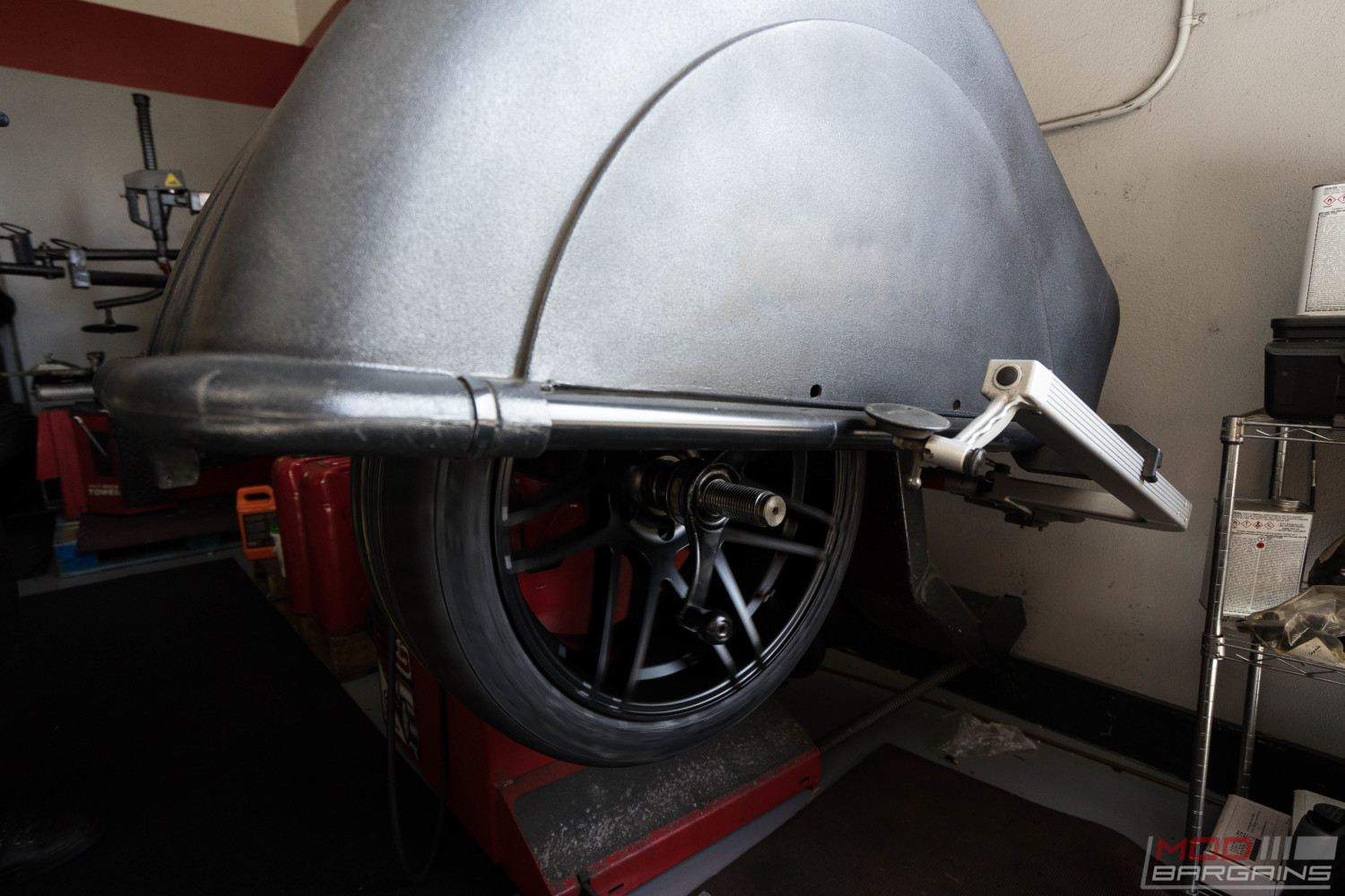 tesla p90d forgestar f14 continental extreme g2 caliper paint