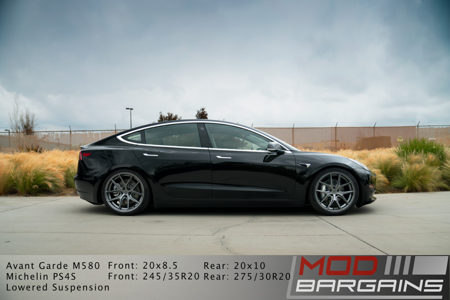 Tesla Model 3 Avant Garde M580 Kingsport Gray, side