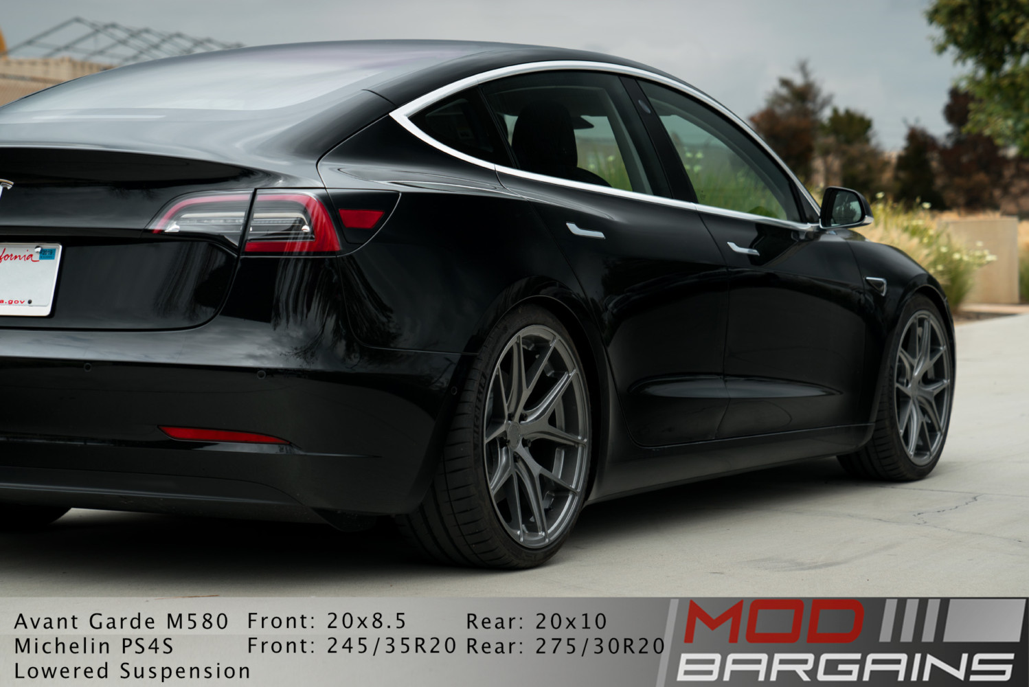 Tesla Model 3 Avant Garde M580 Kingsport Gray, rear
