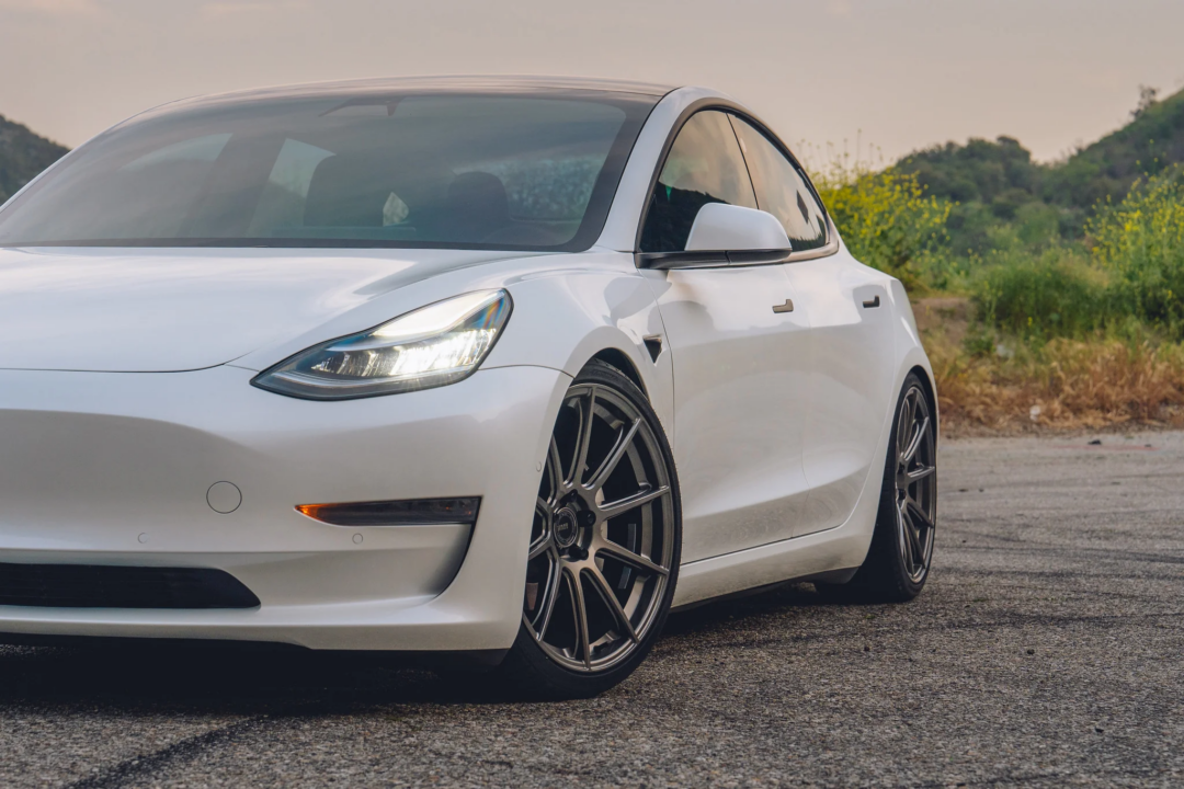 Tesla Model 3 VMR V806 Gunmetal