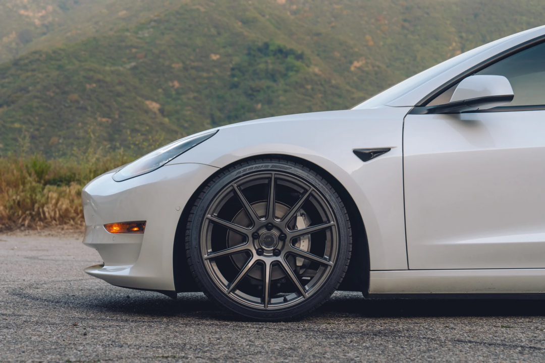 Tesla Model 3 VMR V806 Gunmetal