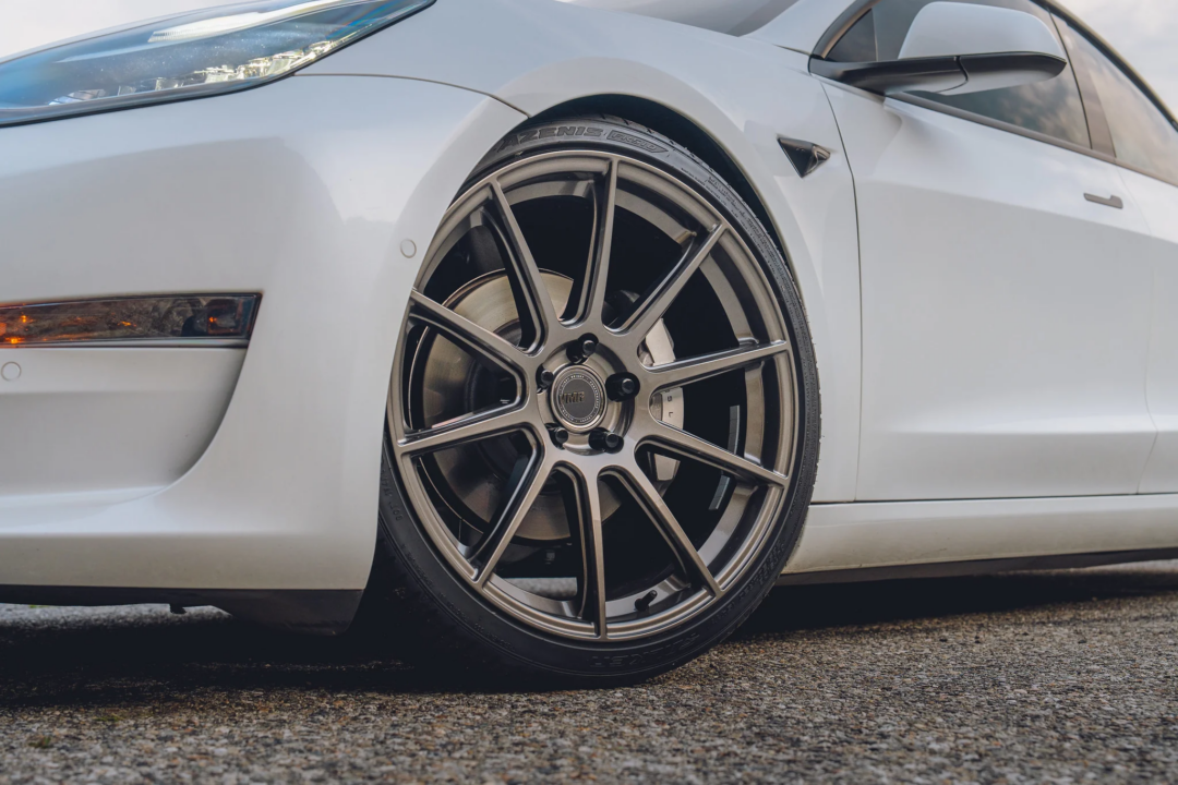 Tesla Model 3 VMR V806 Gunmetal